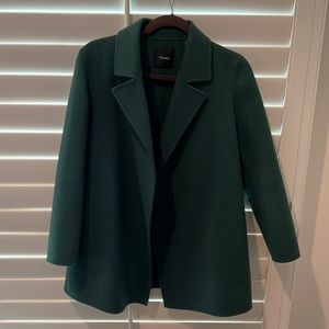 Theory brand coat. Forest Green. (SIZE P)